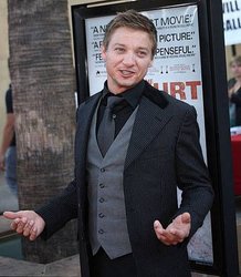 Jeremy+Renner (17).bmp