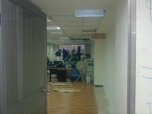 塑膠地板作業(視聽室)