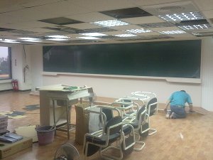 塑膠地板作業(大教室)