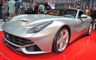  最快法拉利 F12 berlinetta