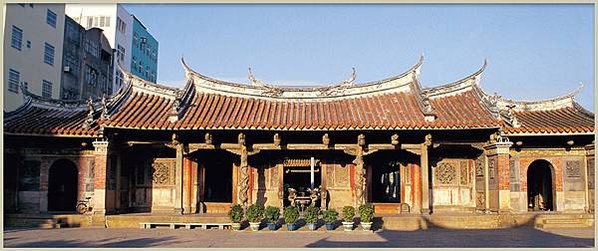 士林慈諴宮-市定古蹟-國家3級古蹟，又稱士林媽祖廟，舊稱芝蘭