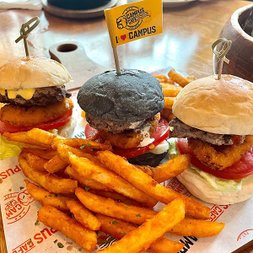 聚餐、慶生的好場所「美式校園輕食餐廳CAMPUS CAFE 