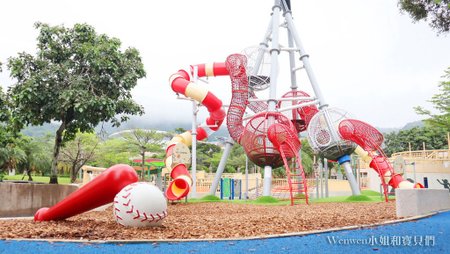 2019.05.05 天母公園棒球遊戲場 兒童夢想樂園 台北特色公園 (6).JPG