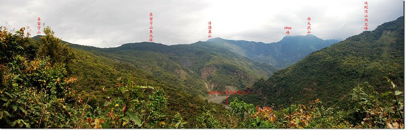 桑留守山東南峰北眺群山 1