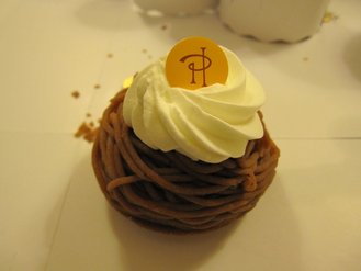 Pierre Hermé的栗子塔，超好吃!!