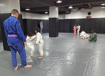 [ 參訪巴柔 ] 蚊子重重的BJJ 幼兒班 (4~7歲)