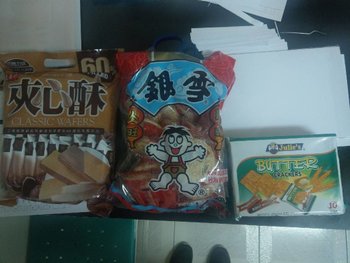 7.8京都廣東粥捐贈飲料、餅乾點心一批.jpg