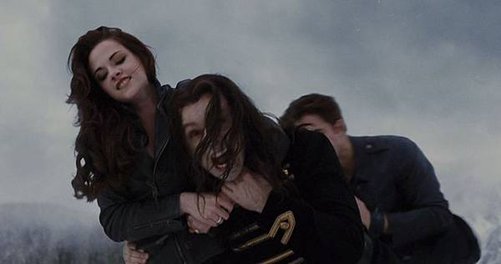 Bella_&amp;_Edward_trying_to_kill_Aro.JPG