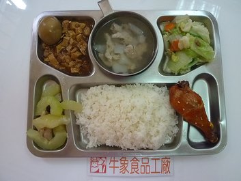 牛象-5.27營養午餐照片-大竹.JPG