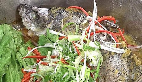 鳳蘋醬蒸魚