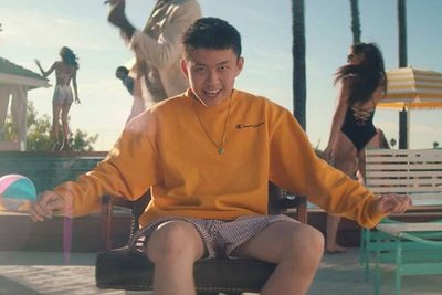 http---hk.hypebeast.com-files-2017-10-rich-chigga-chaos-video-00.jpg