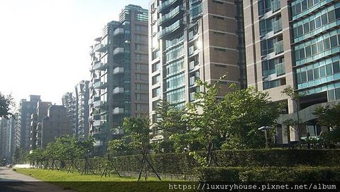 帝景水花園為當地知名豪宅。記者游智文／攝影.jpg