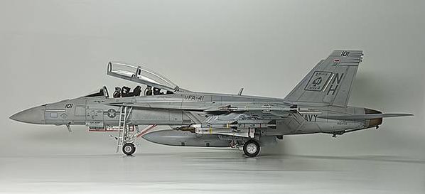 MENG 1/48 F/A-18F SUPER HORNET