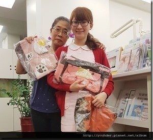 20170407_雯萱最喜歡小貓咪，這是我為她準備的結婚小禮物，一定要幸福喔！