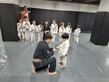 [ 參訪巴柔 ]  BJJ 學童班的專業教練 -  鄭智仁 