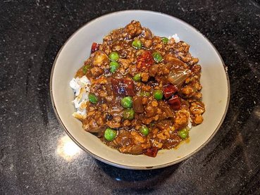 咖哩絞肉丼