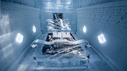 icehotel-deluxe-suite-raindrop-prelude.jpeg