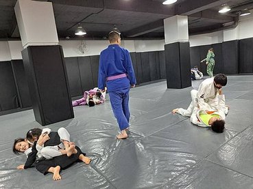 [ 參訪巴柔 ] 蚊子重重的BJJ 兒童班 (8歲以上)