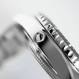 EDOX NEPTUNIAN AUTOMATIC _The Neptunian figure engraved on the caseback of the watch perfectly represents Edox%5Cs desire to produce highly water-resistant timepieces. The Neptunian is able to dive up to 1000 meters deep._____#edox #edo (2).jpeg