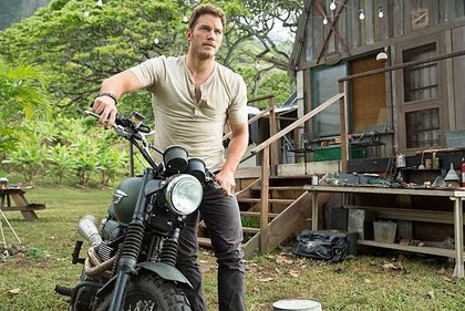 jurassic-park-4-photos-1-chris-pratt.jpg