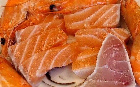 鮭魚生魚片 五味醬軟絲