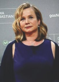 220px-Emily_Watson_2016_(1)