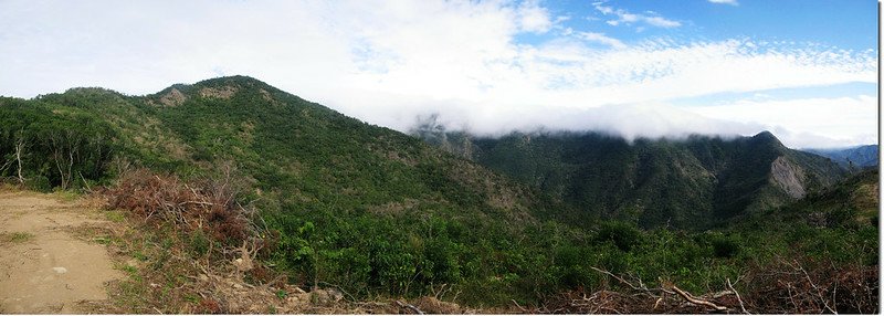 霧里乙南山東望巴層巴墨稜線 1