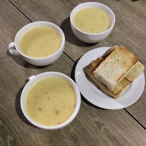 玉米濃湯+餐包