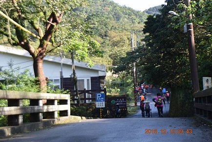 2016-12-12 北市風櫃嘴擎天崗冷水坑 002.JPG