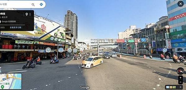 台北大橋，俗稱台北橋，是位於台灣北部淡水河之上的橋梁，連結台