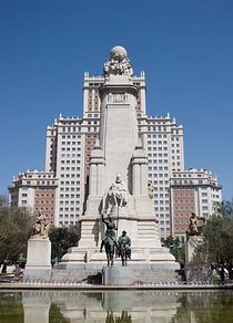 西班牙廣場-madrid.jpg