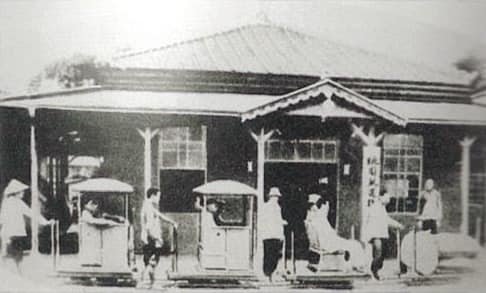 新竹客運前身為1919年開業的台灣軌道株式會社。桃園客運的人