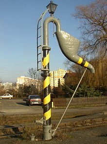水鶴/火車加水站/給火車機車頭加煤加水-機務段都建有上煤台加