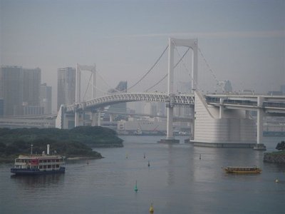 彩虹大橋