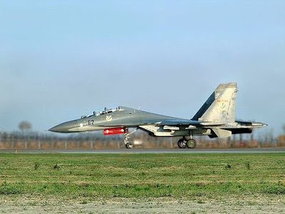 地球聯邦軍多目的輕戰鬥機FF-X7 - 中共戰機 機動戰士