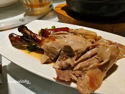 台中_中菜_西屯區_頂園全鴨坊_櫻桃火焰鴨_烤鴨_鴨腿.jpg