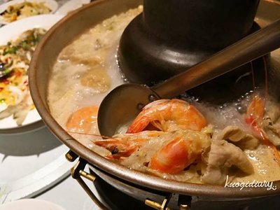台中_中菜_頂園全鴨坊_酸菜白肉鍋.jpg