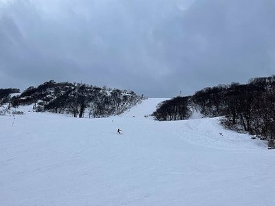 23/24雪季 -- 雪齡四天就越級打怪 (石打丸山滑雪場)