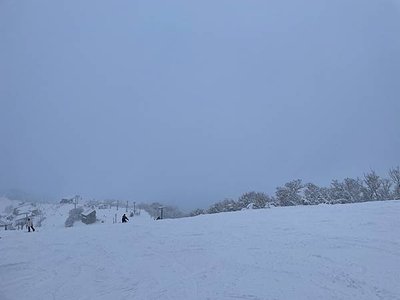 23/24雪季 -- 雪齡四天就越級打怪 (石打丸山滑雪場)