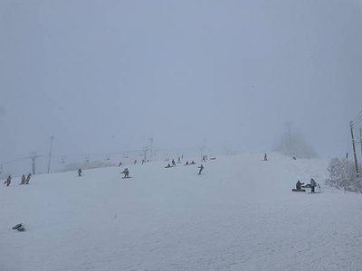 23/24雪季 -- 雪齡四天就越級打怪 (石打丸山滑雪場)