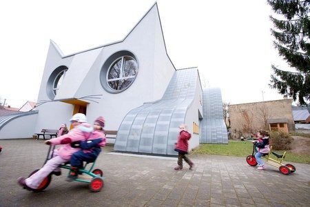 樹屋幼兒園/咖啡屋/當前咖啡店每4家只有1家能存活/50年來