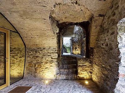 543dd589c07a802a69000254_stone-house-transformation-in-scaiano-wespi-de-meuron-romeo-architects_1430_cf029799-1000x747