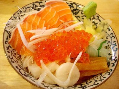 王小明的鮭魚親子丼，150圓