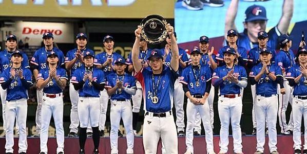 2024世界12強棒球賽中華隊冠軍-中華隊竟然完封日本隊-在