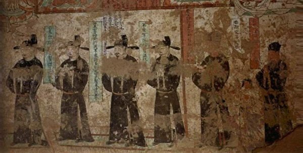 Mogao-Caves-No220-Supporters-600x303