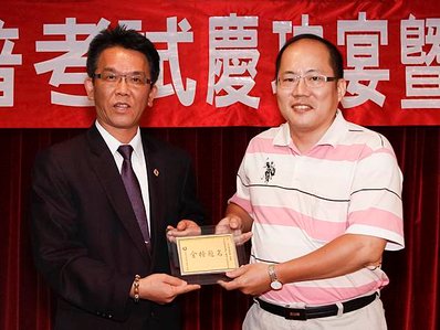 103高考一般民政(正)005-王治平(頒獎照)(中儒)~103普考一般民政正006(雙榜).jpg