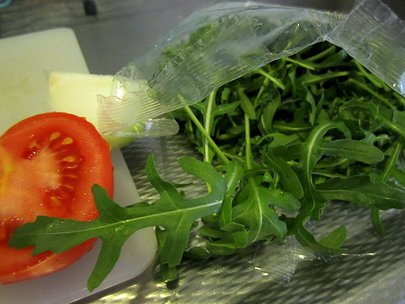 onion tomato rucola.JPG