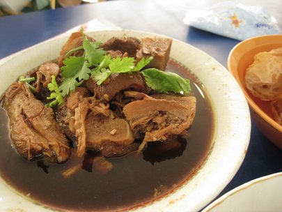 滷豬腳 也是很入味