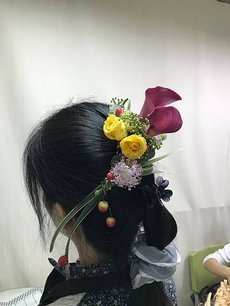 ADFA_歷史性花藝作品-花綵(花串)、花卉珠寶-頸飾及頭飾