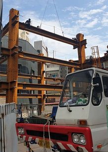 建材、用具、勞工安全用品的搬運工人，想投勞健保，請加入台北市